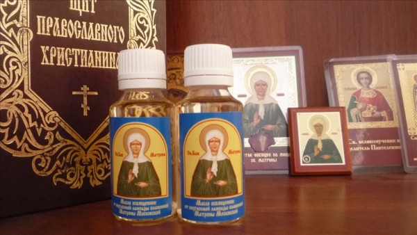 Масло и икона святой Матроны Московской